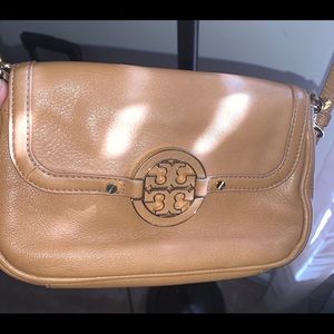 Gorgeous purse light brown beautiful
